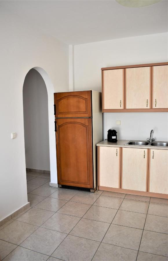 Emorfia Apartment Kamári Esterno foto