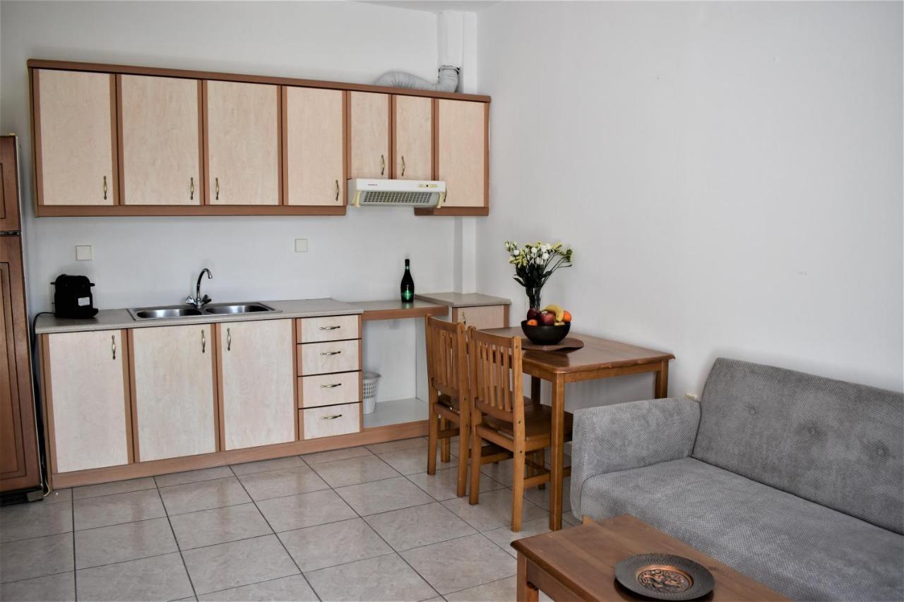 Emorfia Apartment Kamári Esterno foto